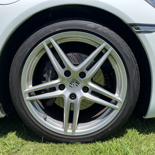 タイヤ、ホイール(右前)