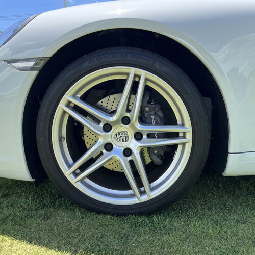 タイヤ、ホイール(左前)