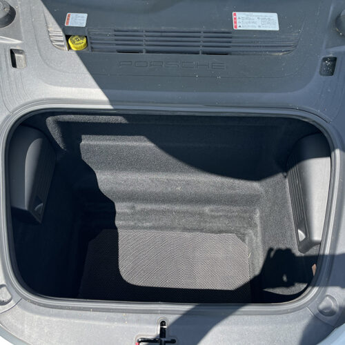 フロント　トランクルーム