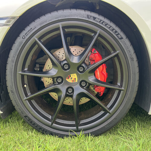 タイヤ、ホイール（左前）