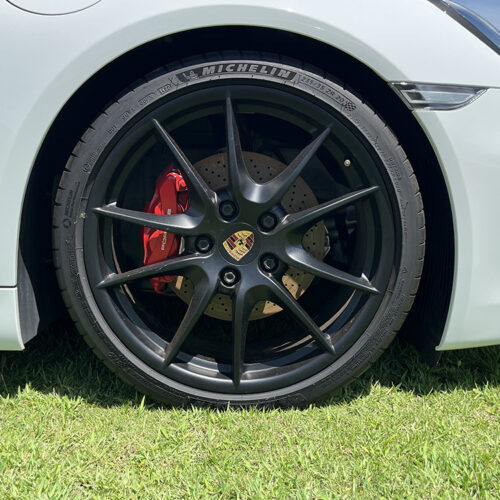 タイヤ、ホイール（右前）