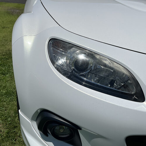 ヘッドライト右