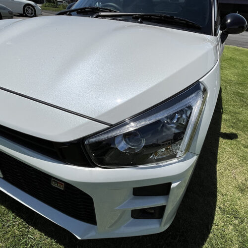 ヘッドライト左